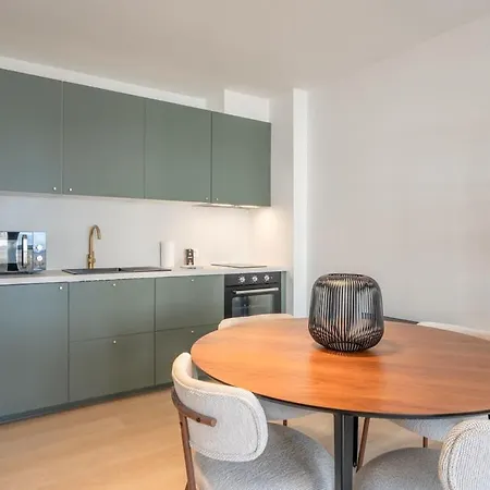 Bright Seaside With Balcony Apartment Ostende